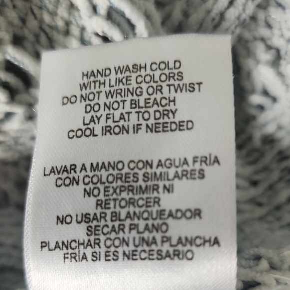 Takara Light Gray Cable Knit Sweater - Picture 12 of 12